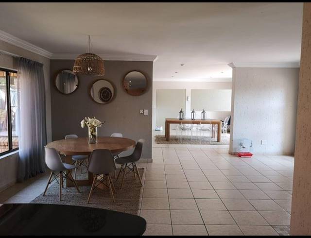 4 BEDROOM HOUSE FOR SALE IN GLENVISTA